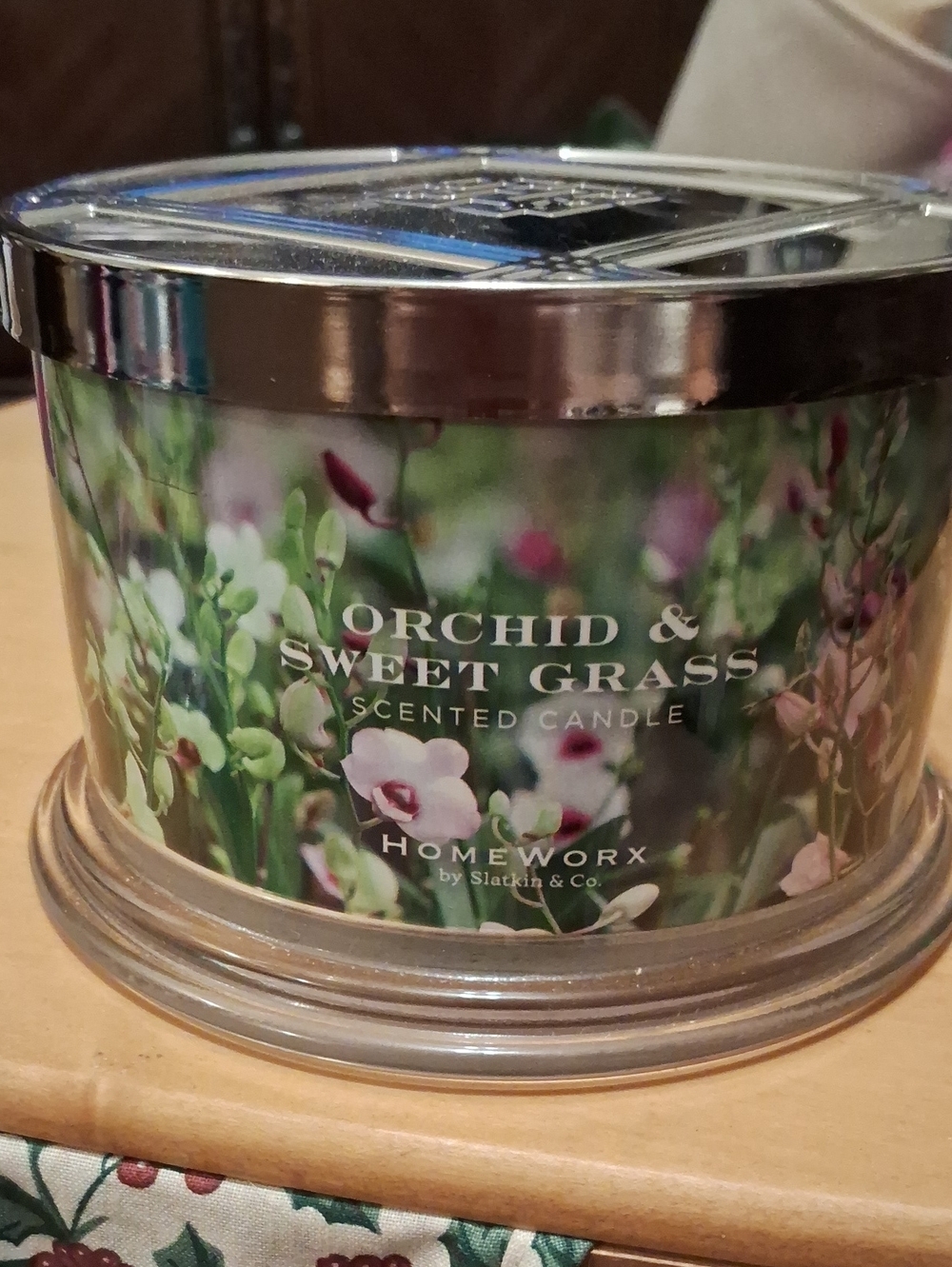 HomeWorx Orchid & Sweet Grass Scented Candle - Green Floral